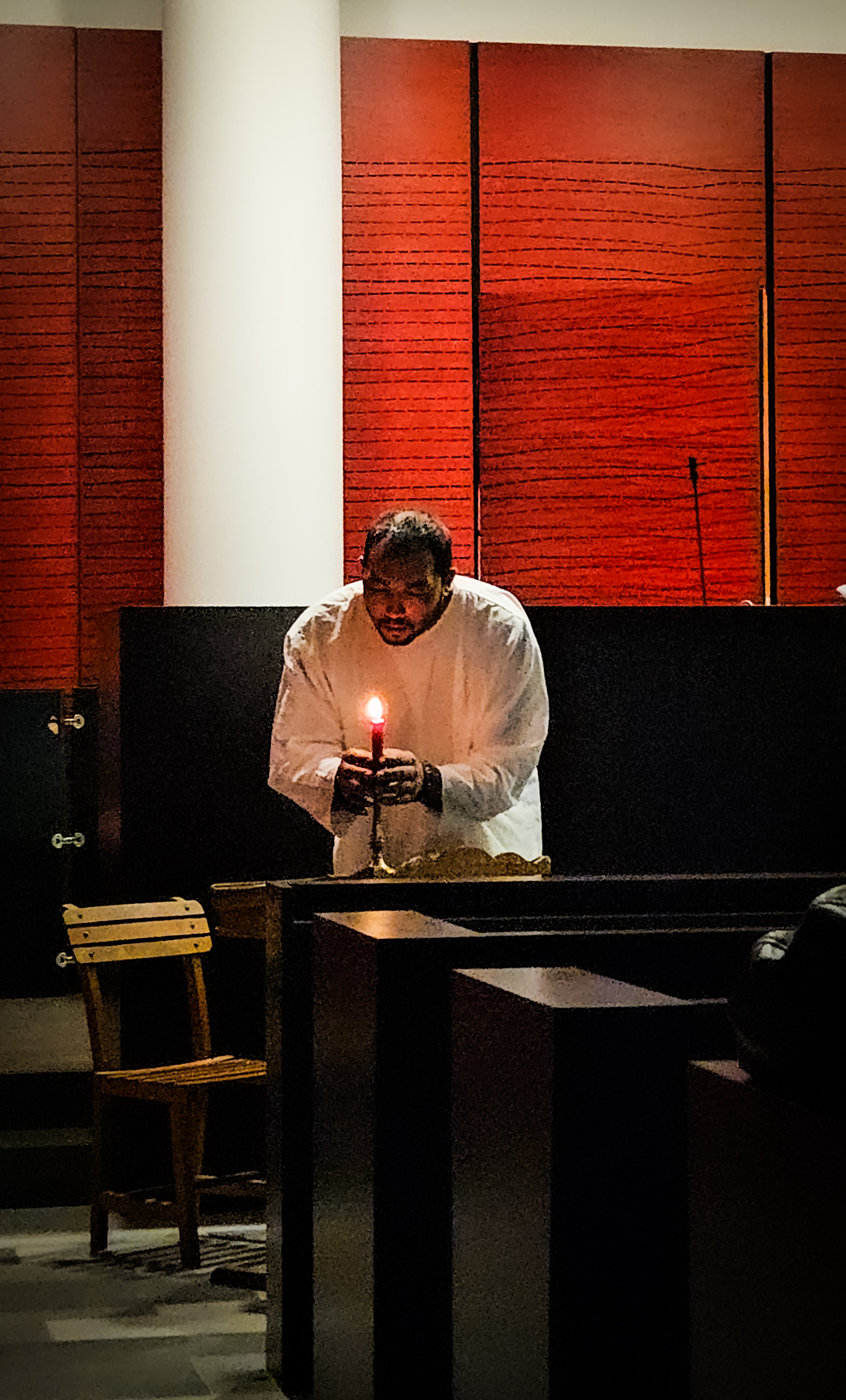 Scène de théâtre participatif à Thionville – Meurtre en Kiosque
